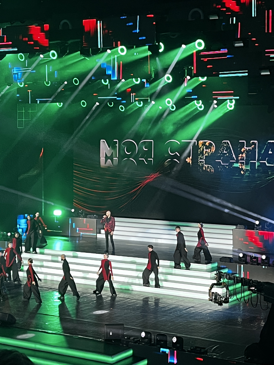 Праздничный гала-концерт ко Дню машиностроителя и 30-летию Министерства промышленности Республики Беларусь состоялся во Дворце Республики